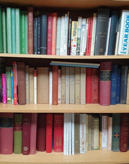 Selection Of Medical Books & Journals £25 per feet